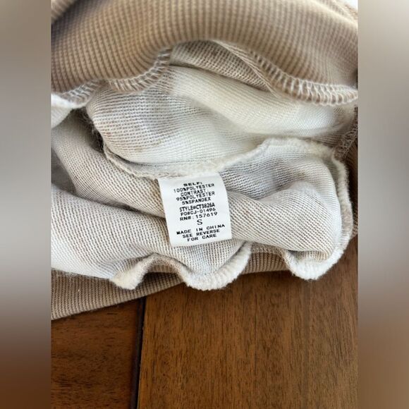 VESTIQUE Chic Faux Fur SWEATER in Cream and Brown cow print; size small - Picture 6 of 7